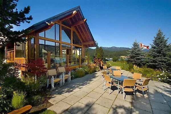 Edgewater Lodge Vancouver 3*,  Canada