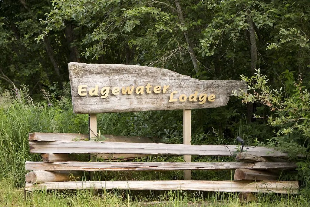 Edgewater Lodge Vancouver Hotel